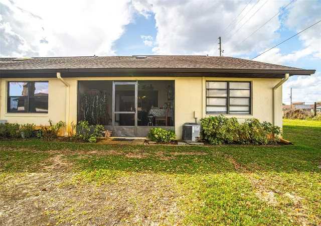 Photo 2 of Condo for sale at 15 Charlton Dr #15, Lake Placid, FL 33852 | MLS# L4959832 | Listing updated on 2026-09-11