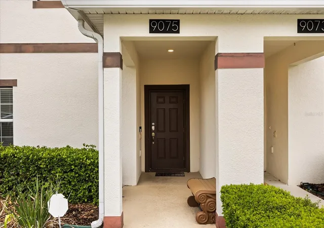 Photo 1 of Townhouse for sale at 9075 Dogleg Dr, Davenport, FL 33896 | MLS# S5144856 | Listing updated on 2026-09-15
