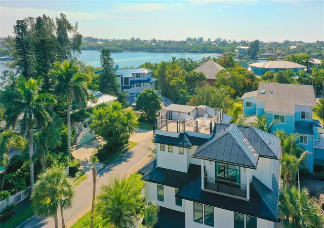 Photo 1 of Single family home for sale at 307 62nd Street, Holmes Beach, FL 34217 | MLS# TB8482085 | Listing updated on 2026-09-09