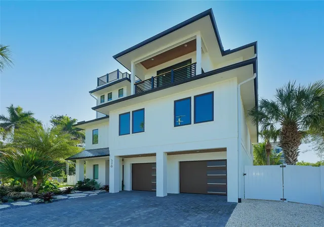 Photo 2 of Single family home for sale at 307 62nd Street, Holmes Beach, FL 34217 | MLS# TB8482085 | Listing updated on 2026-09-09