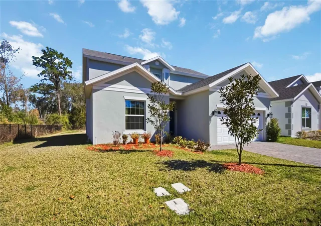 Photo 1 of Single family home for sale at 827 Dennis Ave, Orlando, FL 32807 | MLS# O6387102 | Listing updated on 2026-09-17