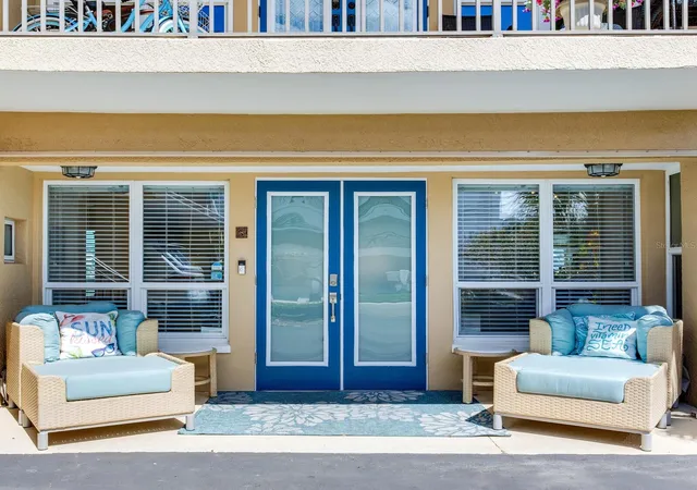 Listing Photo 4 - Condo for sale in building located at 210 Dolphin Pt, CLEARWATER, FL 33767 - Unit #B
