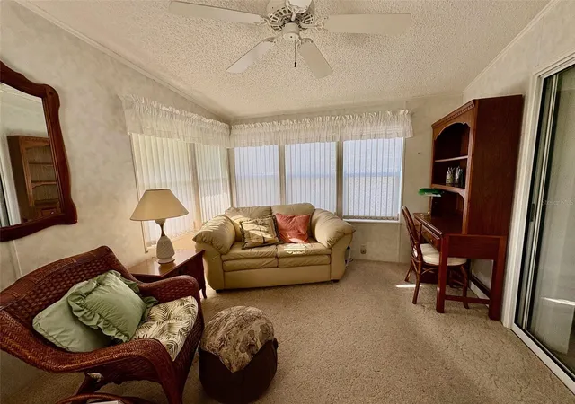 Photo 4 of Sale Pending at 6133 Grand Oaks Dr SE, Winter Haven, FL 33884 | MLS# L4959932 | Listing updated on 2026-09-13