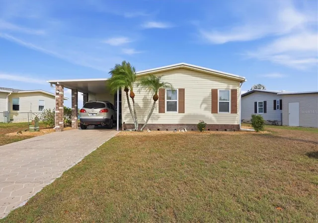 Photo 3 of Manufactured home for sale at 6085 Shearwater Dr, Englewood, FL 34224 | MLS# C7522905 | Listing updated on 2026-10-06