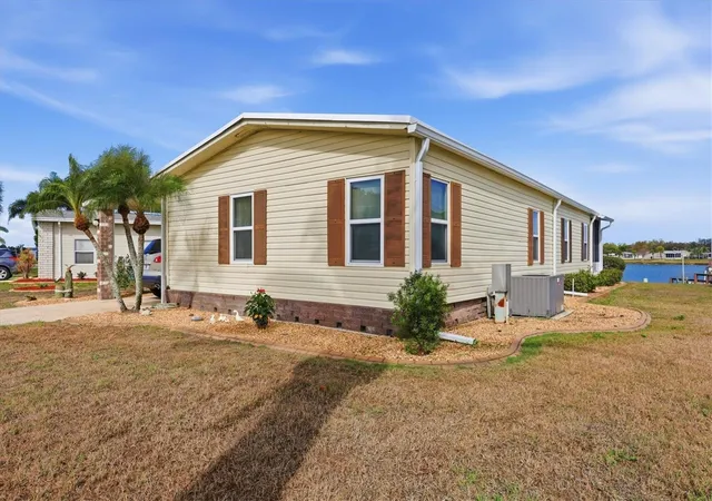 Photo 3 of Manufactured home for sale at 6085 Shearwater Dr, Englewood, FL 34224 | MLS# C7522905 | Listing updated on 2026-10-06