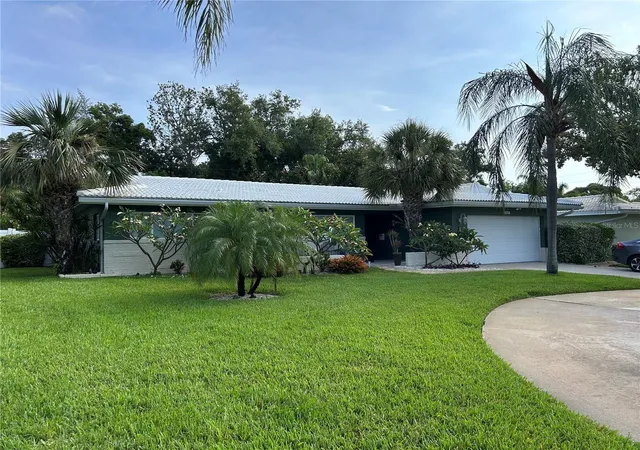 Photo 3 of Single family home for sale at 2058 Nursery Rd, Clearwater, FL 33764 | MLS# TB8484055 | Listing updated on 2026-09-28