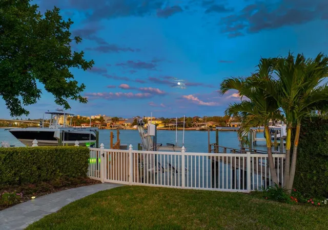 Photo 3 of Single family home for sale at 109 Driftwood Ln, Largo, FL 33770 | MLS# TB8484607 | Listing updated on 2026-09-15