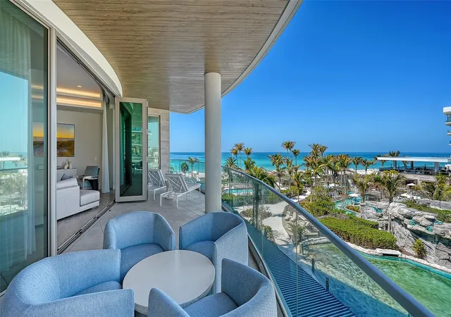 Photo 3 of Condo for sale at 1561 Gulf Of Mexico Dr #304, Bradenton Beach, FL | MLS# A4685495 | Listing updated on 2026-10-02