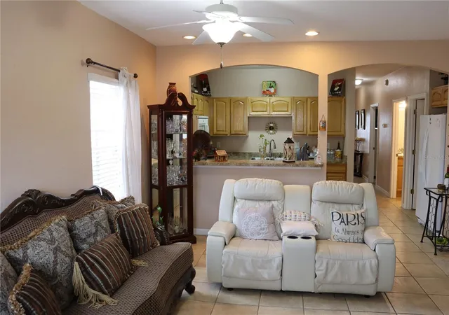 Photo 2 of Single family home for sale at 1404 Las Villas Blvd, Sebring, FL 33870 | MLS# P4938093 | Listing updated on 2026-09-11