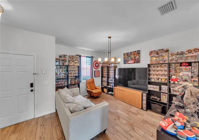 Photo 2 of Townhouse for sale at 1939 Greenwood Valley Dr, Plant City, FL 33563 | MLS# L4960110 | Listing updated on 2026-09-10
