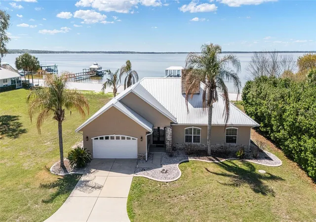 Photo 1 of Single family home for sale at 12830 Se 144th Avenue, Ocklawaha, FL 32179 | MLS# OM720477 | Listing updated on 2026-09-23