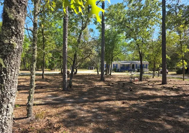 Photo 3 of Manufactured home for sale at 10630 Ne 80th Street, Bronson, FL 32621 | MLS# TB8484993 | Listing updated on 2026-09-10
