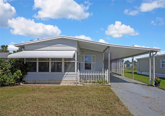 Photo 1 of Manufactured home for sale at 4809 Empress Ln, Holiday, FL 34690 | MLS# TB8485092 | Listing updated on 2026-09-14
