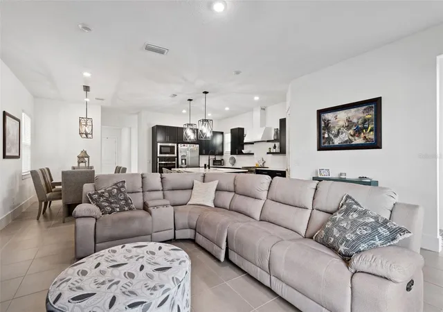 Photo 4 of Single family home for sale at 12566 Westhaven Oak Dr, Winter Garden, FL 34787 | MLS# O6389532 | Listing updated on 2026-10-20