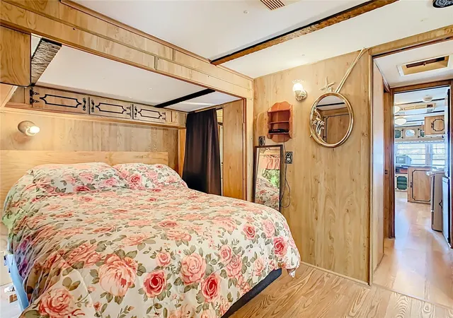 Photo 3 of Manufactured home for sale at 9000 US Hwy 192 #407, Clermont, FL 34714 | MLS# S5145562 | Listing updated on 2026-09-11
