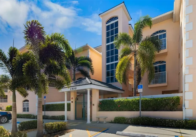 Photo 2 of Condo for sale at 1522 Gondola Park Dr #1522, Venice, FL 34292 | MLS# A4685801 | Listing updated on 2026-09-11