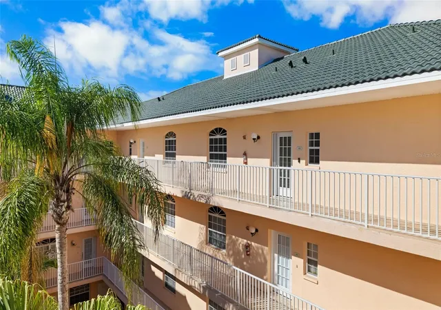 Photo 4 of Condo for sale at 1522 Gondola Park Dr #1522, Venice, FL 34292 | MLS# A4685801 | Listing updated on 2026-09-11