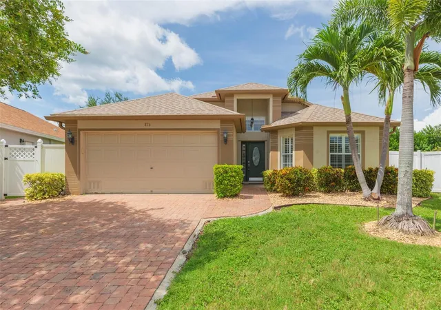 Photo 2 of Single family home for sale at 876 Addison Dr Ne, Saint Petersburg, FL 33716 | MLS# TB8485849 | Listing updated on 2026-10-10
