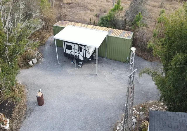 Photo 3 of Manufactured home for sale at 345 N Hacienda St, Clewiston, FL 33440 | MLS# OM720807 | Listing updated on 2026-10-05