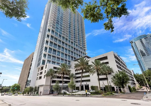 Photo 2 of Condo for sale at 150 E Robinson St #215, Orlando, FL 32801 | MLS# O6390803 | Listing updated on 2026-09-11