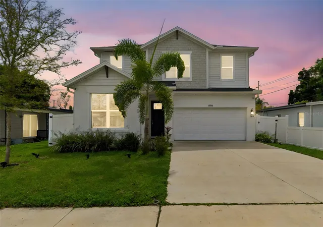 Photo 2 of Single family home for sale at 3920 W Lemon St, Tampa, FL 33609 | MLS# TB8486806 | Listing updated on 2026-10-17
