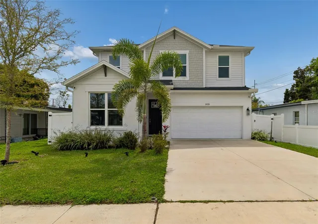 Photo 3 of Single family home for sale at 3920 W Lemon St, Tampa, FL 33609 | MLS# TB8486806 | Listing updated on 2026-10-17