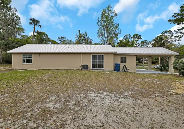 Photo 3 of Single family home for sale at 4611 Grand Ave, De Leon Springs, FL 32130 | MLS# V4947922 | Listing updated on 2026-10-09