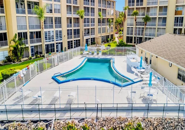Photo 4 of Condo for sale at 3514 Lake Bayshore Dr #K-108, Bradenton, FL 34205 | MLS# A4686299 | Listing updated on 2026-09-14