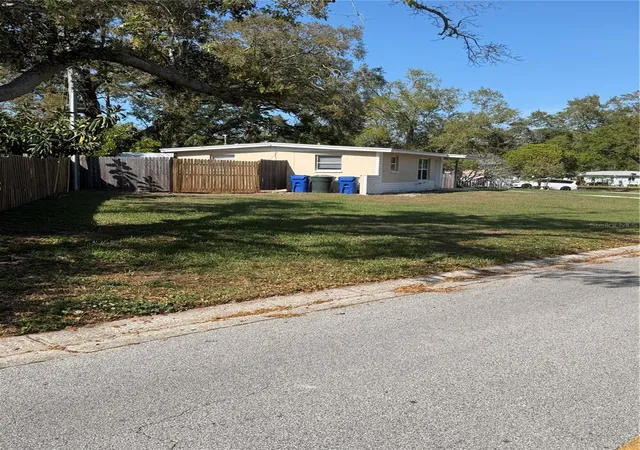 Photo 3 of Single family home for sale at 972 Cedarwood Ave, Dunedin, FL 34698 | MLS# TB8487041 | Listing updated on 2026-09-10