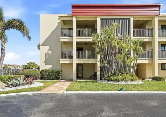 Photo 2 of Condo for sale at 868 Bayway Blvd #101, Clearwater Beach, FL 33767 | MLS# TB8488114 | Listing updated on 2026-09-29