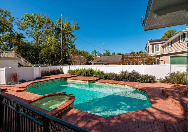 Photo 3 of Single family home for sale at 756 17th Avenue NE, St Petersburg, FL 33704 | MLS# TB8488504 | Listing updated on 2026-09-15