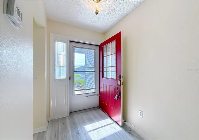 Photo 4 of Sale Pending at 2129 Zaragoza Pl, Lady Lake, FL 32159 | MLS# G5109884 | Listing updated on 2026-09-13