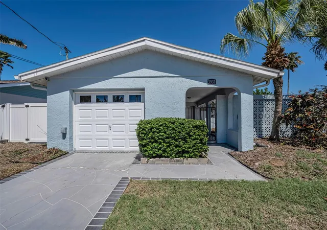 Photo 2 of Single family home for sale at 3931 Headsail Dr, New Port Richey, FL 34652 | MLS# TB8488804 | Listing updated on 2026-09-29
