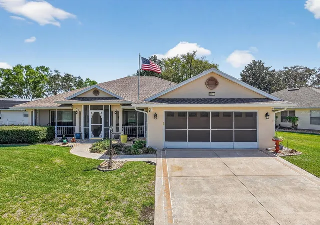 Photo 2 of Single family home for sale at 21811 King Henry Ave, Leesburg, FL 34748 | MLS# G5109896 | Listing updated on 2026-10-15