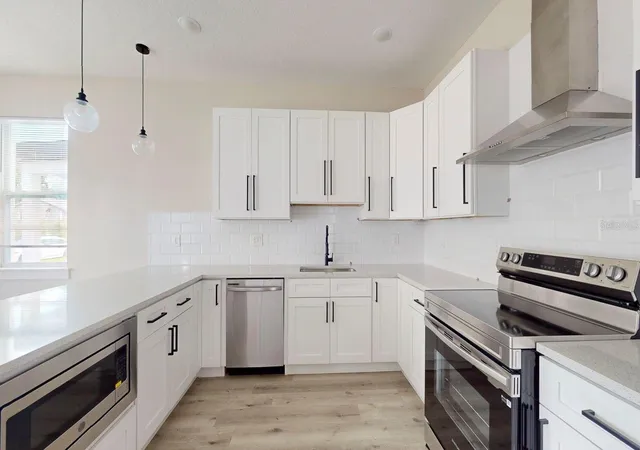 Photo 3 of Single family home for sale at 5112 3rd Avenue N, St Petersburg, FL 33710 | MLS# R4910919 | Listing updated on 2026-10-30