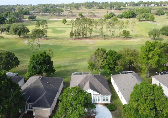 Photo 3 of Single family home for sale at 3828 Avon Ct, Clermont, FL 34711 | MLS# G5109955 | Listing updated on 2026-09-15
