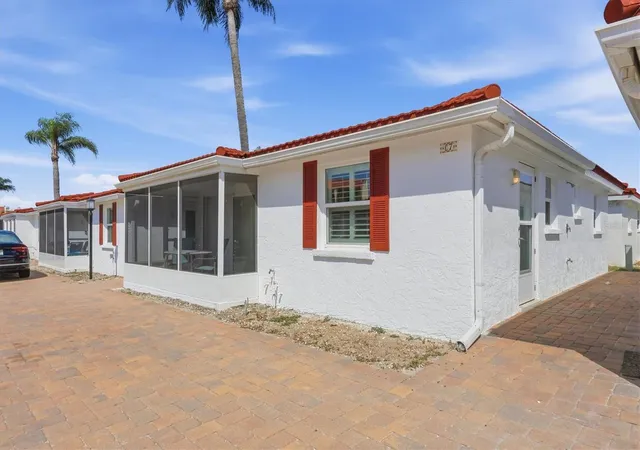 Photo 2 of Condo for sale at 6154 Midnight Pass Rd #7C, Sarasota, FL 34242 | MLS# A4687416 | Listing updated on 2026-09-11