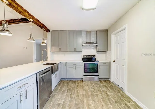 Photo 3 of Single family home for sale at 612 Estrada Ln, Kissimmee, FL 34758 | MLS# S5146487 | Listing updated on 2026-09-14