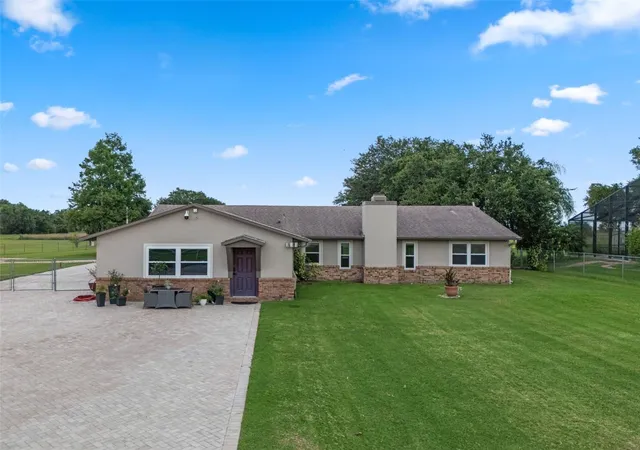 Photo 2 of Single family home for sale at 2921 Lake Tohopekaliga Blvd, Kissimmee, FL 34746 | MLS# O6393654 | Listing updated on 2026-09-25