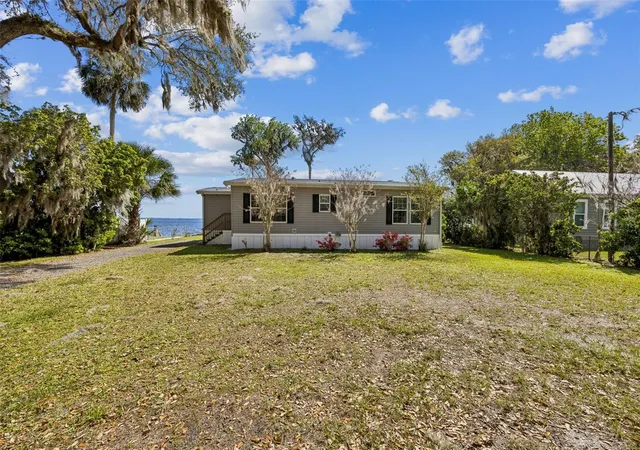 Photo 3 of Manufactured home for sale at 108 Sandra Ln, Crescent City, FL 32112 | MLS# GC538840 | Listing updated on 2026-09-15