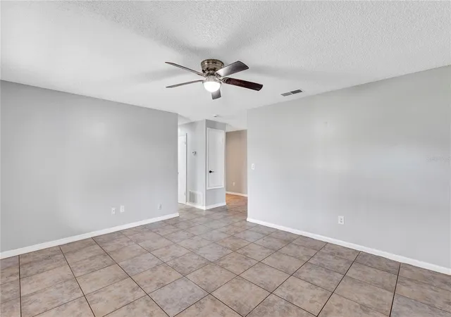 Photo 4 of Sale Pending at 7900 Toledo St, Orlando, FL 32822 | MLS# O6393717 | Listing updated on 2026-10-28