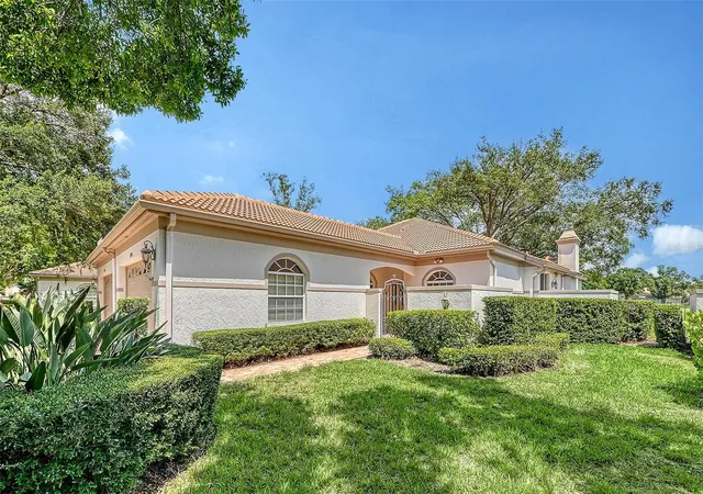 Photo 2 of Single family home for sale at 3864 Chatsworth Greene Ct #10, Sarasota, FL 34235 | MLS# A4687597 | Listing updated on 2026-09-11