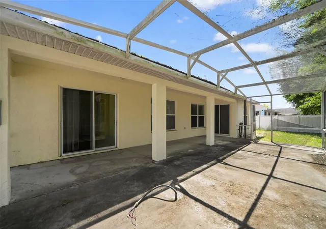 Photo 3 of Single family home for sale at 2518 Maywood St, Eustis, FL 32726 | MLS# O6394555 | Listing updated on 2026-09-11