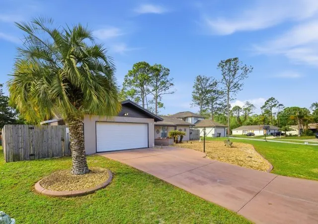Photo 3 of Single family home for sale at 60 Blaine Dr, Palm Coast, FL 32137 | MLS# FC317319 | Listing updated on 2026-09-15