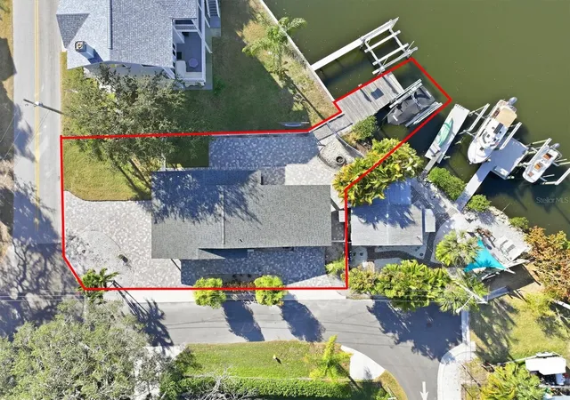Photo 4 of Single family home for sale at 302 Georgia Ave, Crystal Beach, FL 34681 | MLS# TB8491909 | Listing updated on 2026-10-04