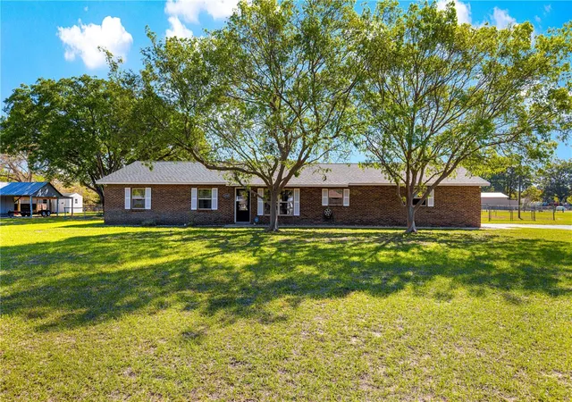 Single family home for sale at 2940 NE 49th Street, OCALA, FL 34479 | MLS# OM721844