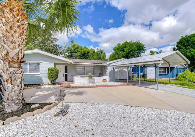 Photo 1 of Single family home for sale at 10901 Oldham Rd, Port Richey, FL 34668 | MLS# W7884405 | Listing updated on 2026-09-25
