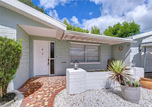 Photo 3 of Single family home for sale at 10901 Oldham Rd, Port Richey, FL 34668 | MLS# W7884405 | Listing updated on 2026-09-25