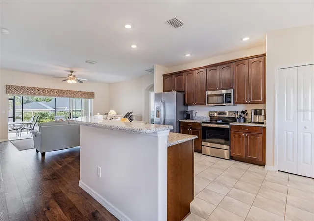 Photo 3 of Single family home for sale at 27118 Roanoke Dr, Leesburg, FL 34748 | MLS# G5110376 | Listing updated on 2026-10-23