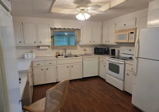 Photo 3 of Manufactured home for sale at 9900 Ulmerton Rd #13, Largo, FL 33771 | MLS# TB8492927 | Listing updated on 2026-09-15